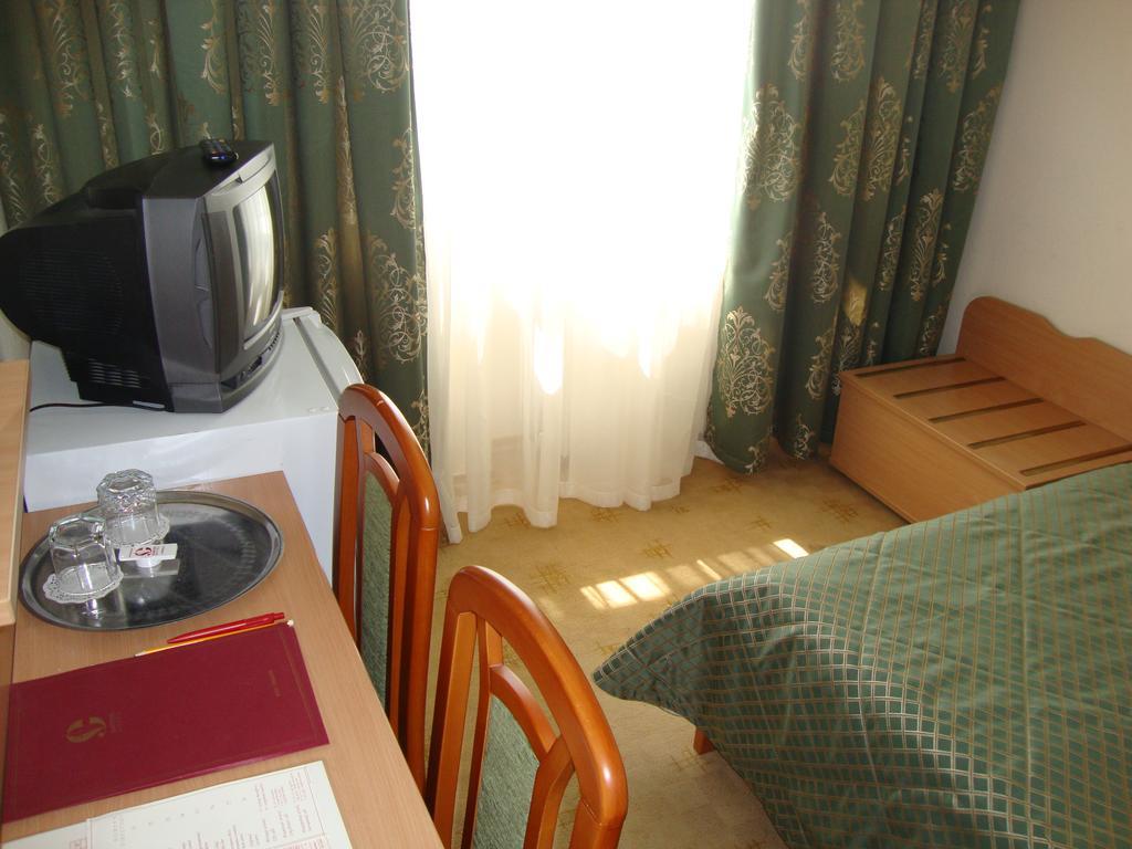 Slavutych Hostel キエフ エクステリア 写真