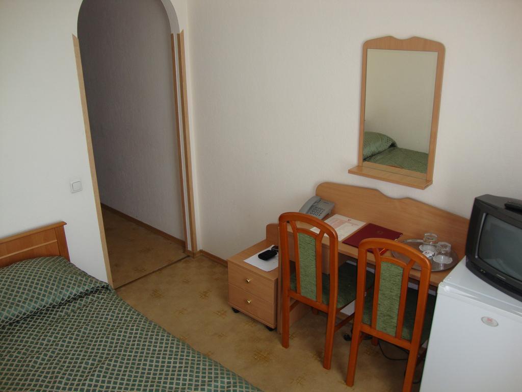 Slavutych Hostel キエフ エクステリア 写真